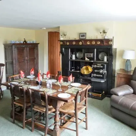 Hornsbarrow Farmhouse Casa vacanze *